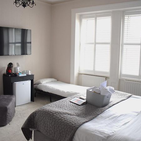 The Ashleigh - Dog Friendly Bed & Breakfast Bournemouth Exterior photo