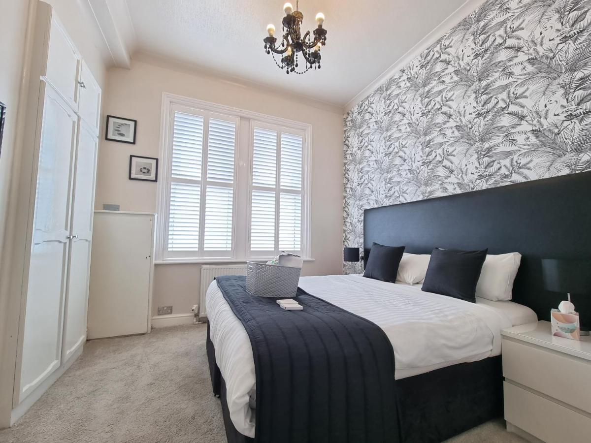 The Ashleigh - Dog Friendly Bed & Breakfast Bournemouth Exterior photo