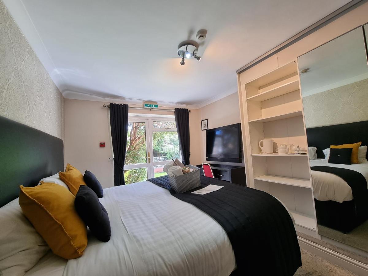 The Ashleigh - Dog Friendly Bed & Breakfast Bournemouth Exterior photo